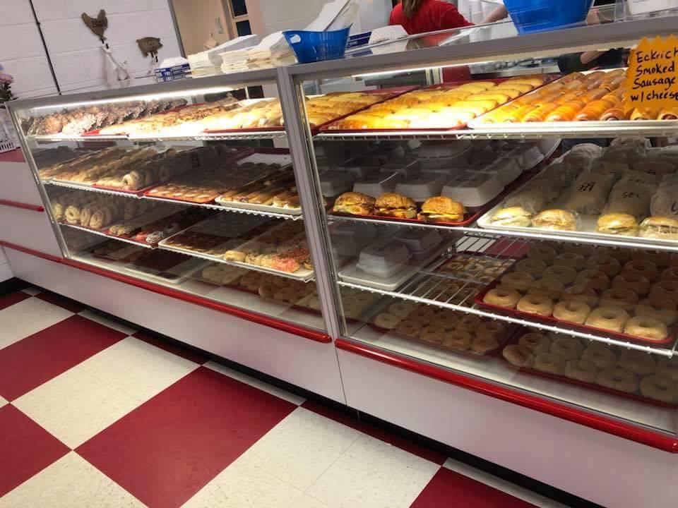 Donut Palace | restaurant | 1919 Batesville Blvd, Batesville, AR 72501, USA | 8705698133 OR +1 870-569-8133