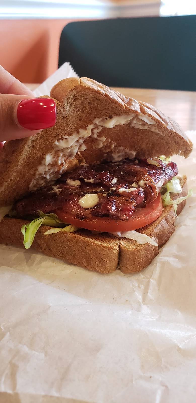 Sunnys Breakfast & Seafood | restaurant | 2710 Germantown Ave, Philadelphia, PA 19133, USA | 2152233161 OR +1 215-223-3161