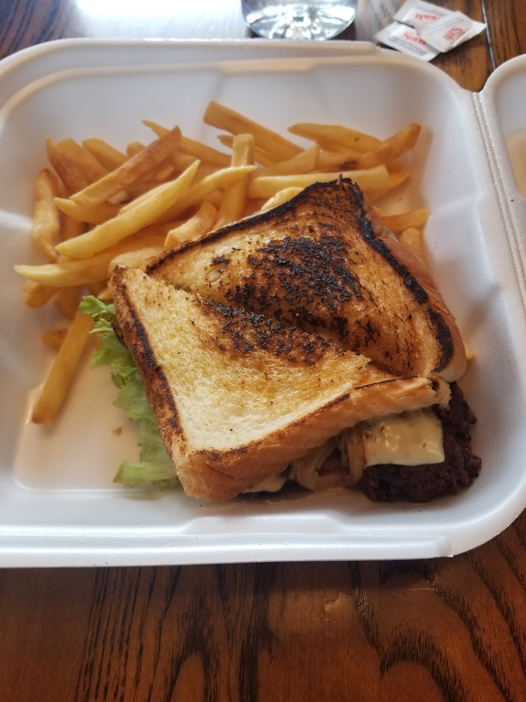 Yobas Tavern | restaurant | 136 S Main St, Rushville, NE 69360, USA | 3083272143 OR +1 308-327-2143