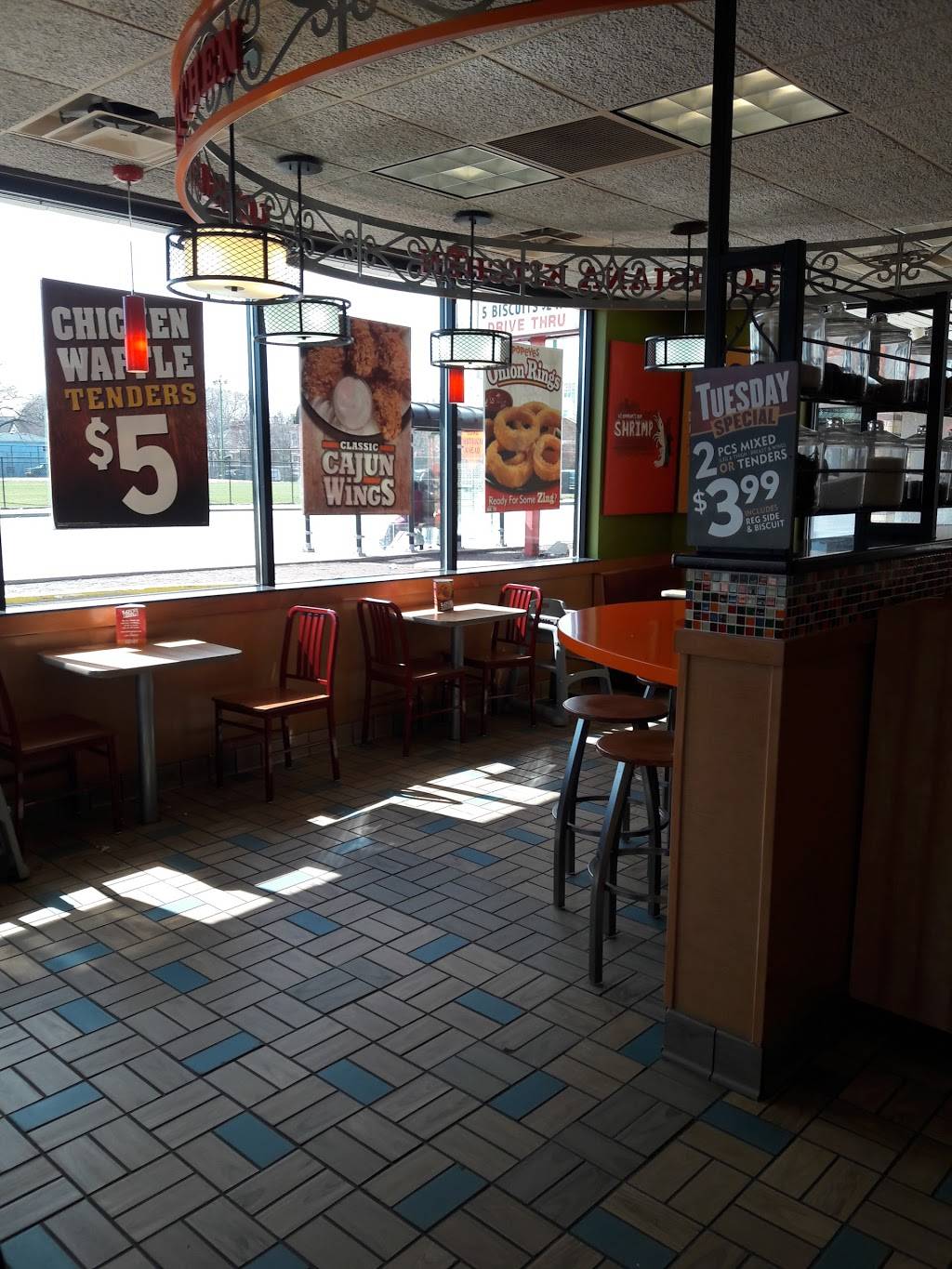 Popeyes Louisiana Kitchen | restaurant | 3202 W Chicago Ave, Chicago, IL 60651, USA | 7736388191 OR +1 773-638-8191