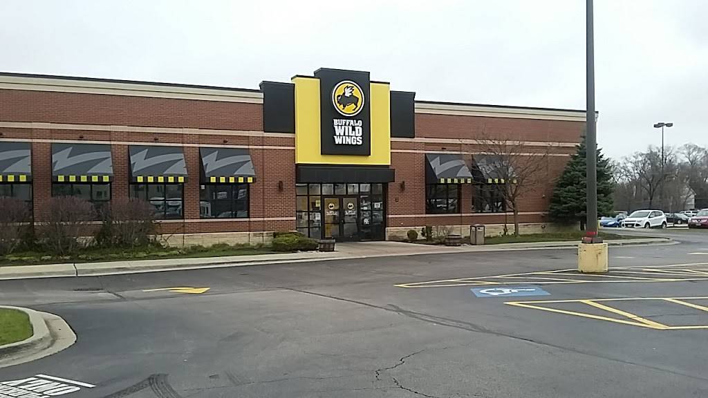 Buffalo Wild Wings | restaurant | 301 E Euclid Ave, Mt Prospect, IL 60056, USA | 8472555000 OR +1 847-255-5000