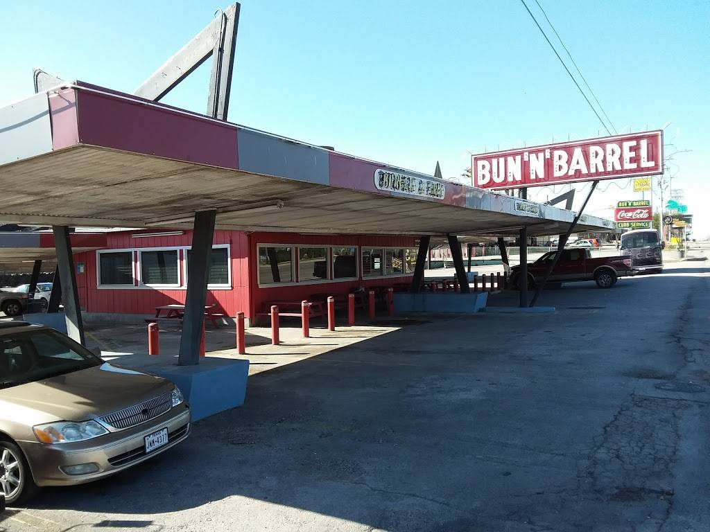 Bun n Barrel | restaurant | 1150 Austin Hwy, San Antonio, TX 78209, USA | 2108282829 OR +1 210-828-2829