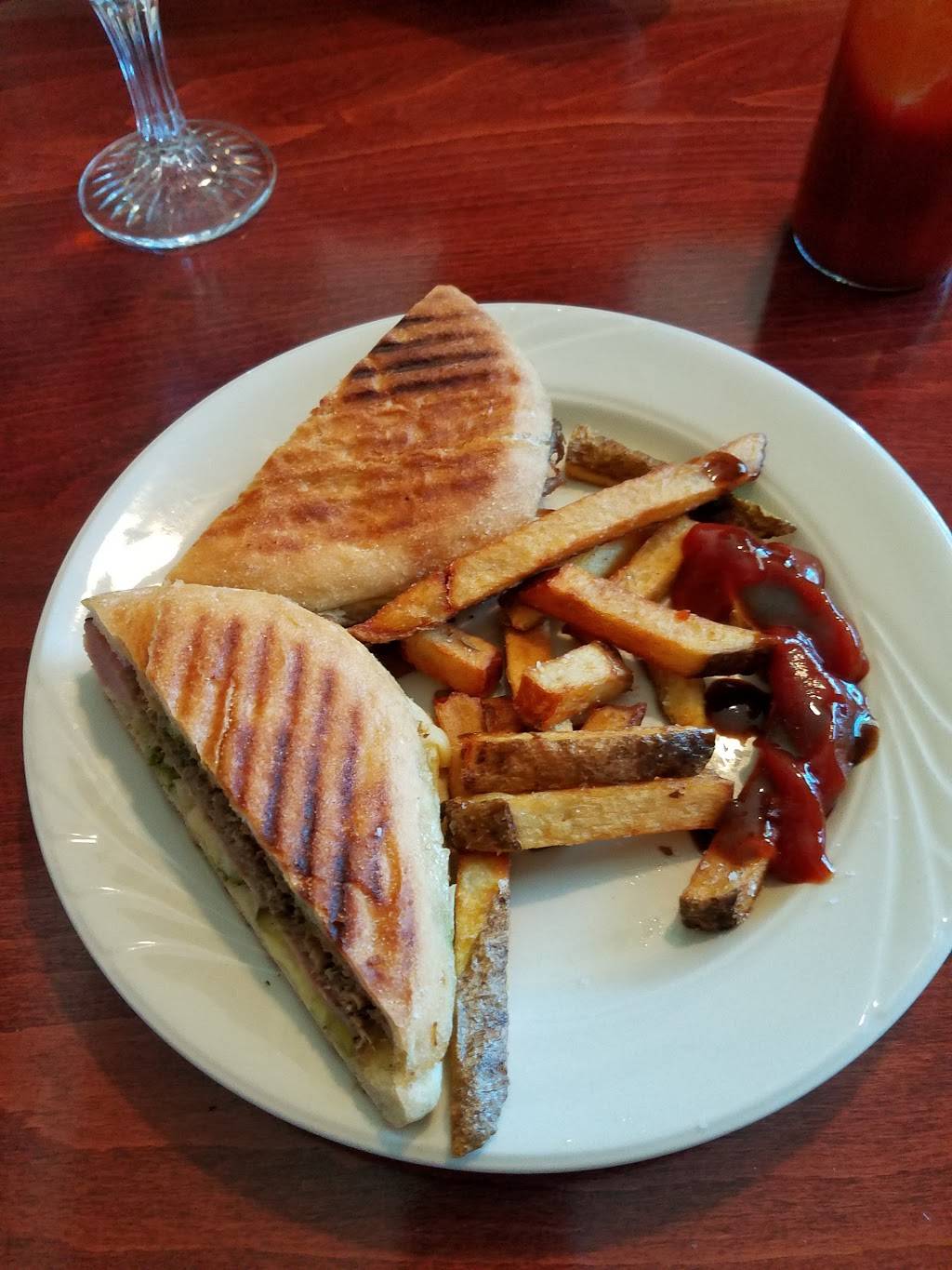 Maxs World Cafe | restaurant | 212 Front St N, Issaquah, WA 98027, USA | 4253918002 OR +1 425-391-8002