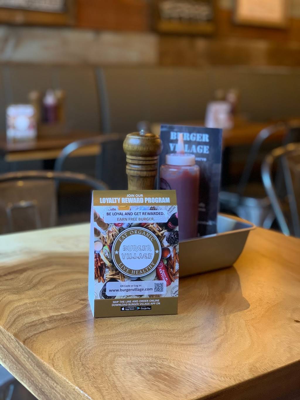 Burger Village | restaurant | 286 Livingston St, Brooklyn, NY 11217, USA | 9179090594 OR +1 917-909-0594