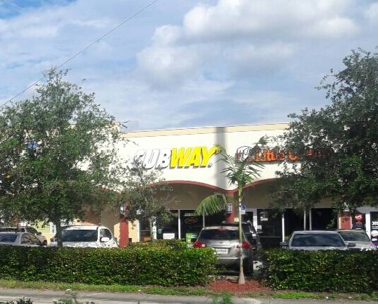 Subway | meal takeaway | Bay 5, 3333 Palm Ave Suite 1, Hialeah, FL 33012, USA | 3058833100 OR +1 305-883-3100