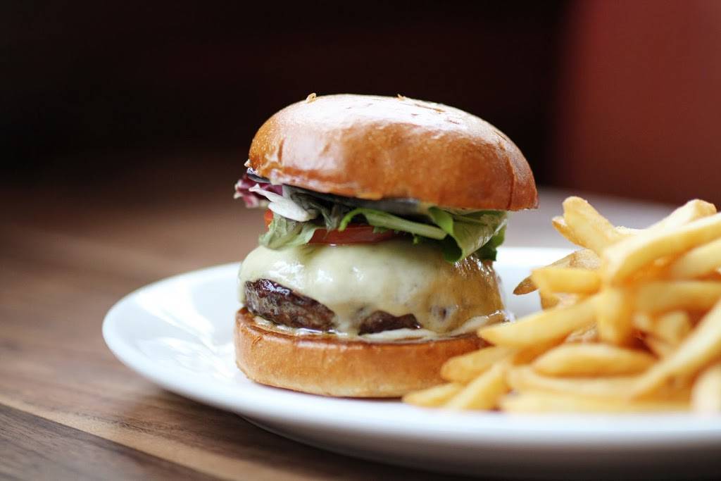 Lazy Dog Restaurant & Bar | restaurant | 5295 N Montclair Plaza Ln, Montclair, CA 91763, USA | 9093180568 OR +1 909-318-0568