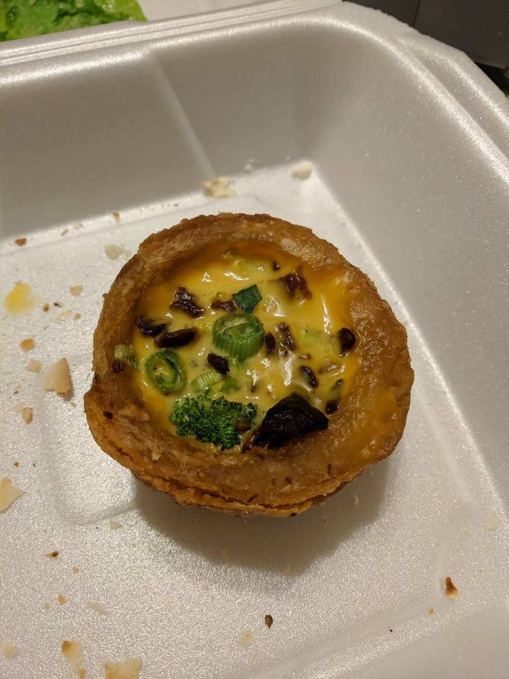 The Red Rooster Inn | restaurant | 7960 Dungan Rd, Philadelphia, PA 19111, USA | 2157451919 OR +1 215-745-1919