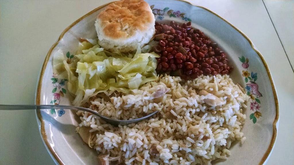 Fayes Diner | restaurant | 2509 US-378, Scranton, SC 29591, USA | 8433894150 OR +1 843-389-4150