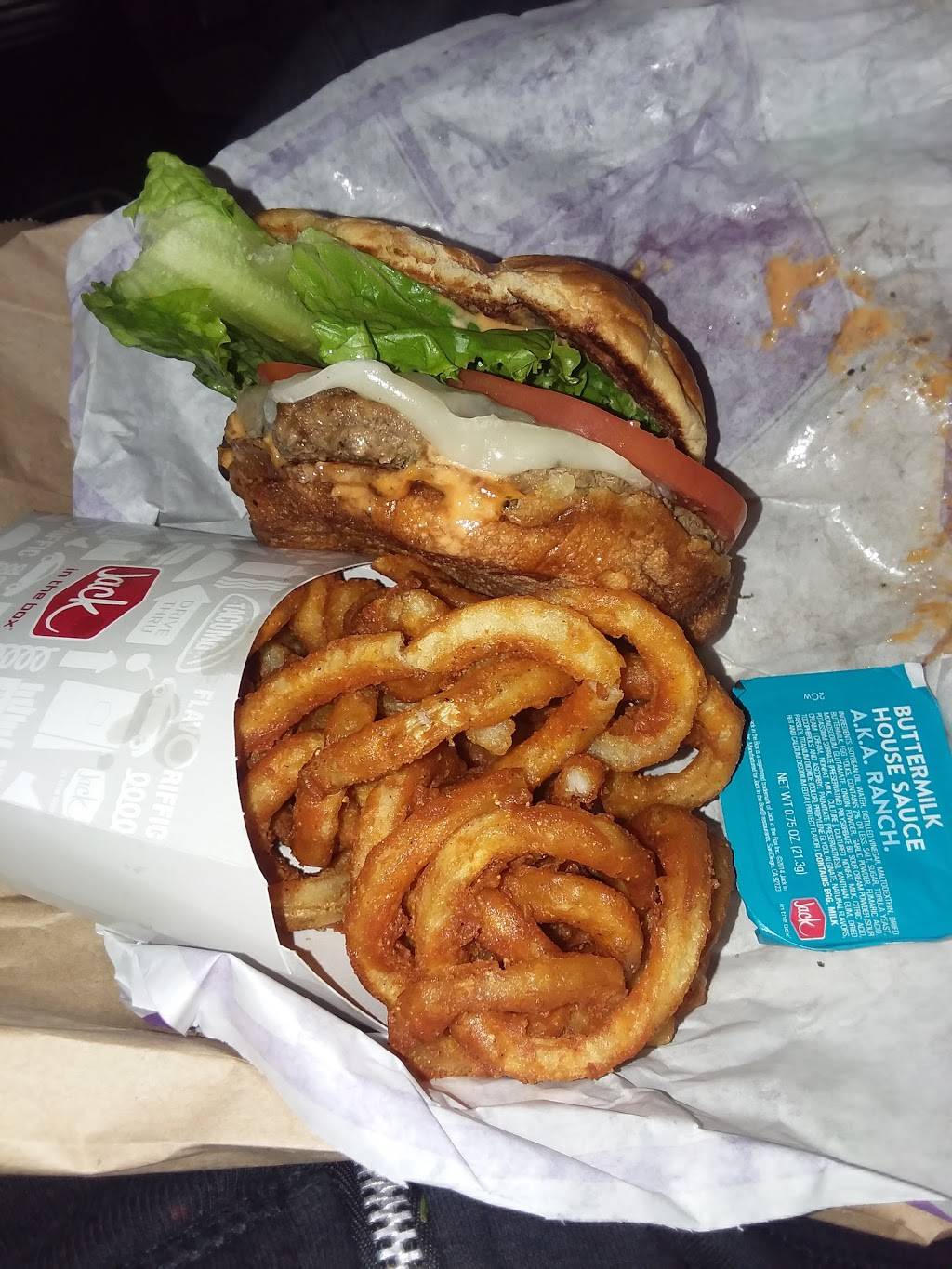 Jack in the Box | restaurant | 4425 Telegraph Ave, Oakland, CA 94609, USA | 5106522363 OR +1 510-652-2363