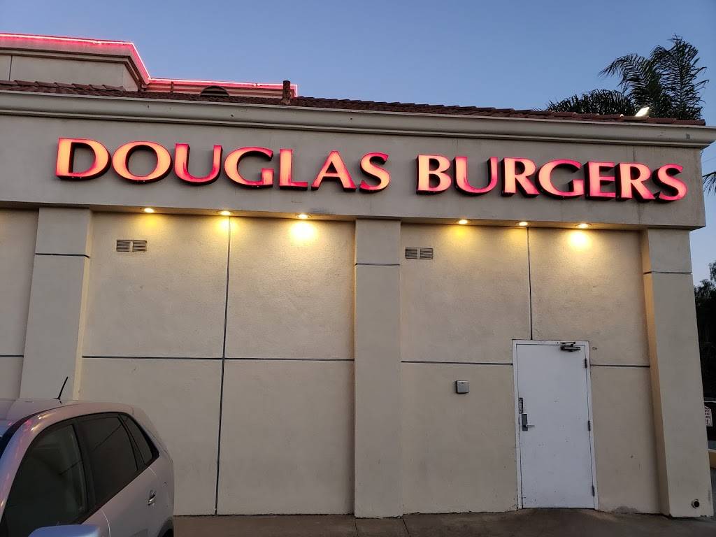 Douglas Burgers | restaurant | 18461 Dexter Ave, Lake Elsinore, CA 92532, USA | 9512455441 OR +1 951-245-5441