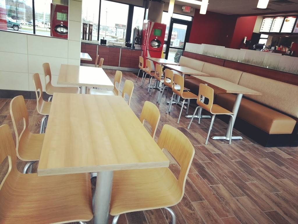 Wendys | restaurant | 5711 Youngstown-Warren, Niles, OH 44446, USA | 3305440900 OR +1 330-544-0900