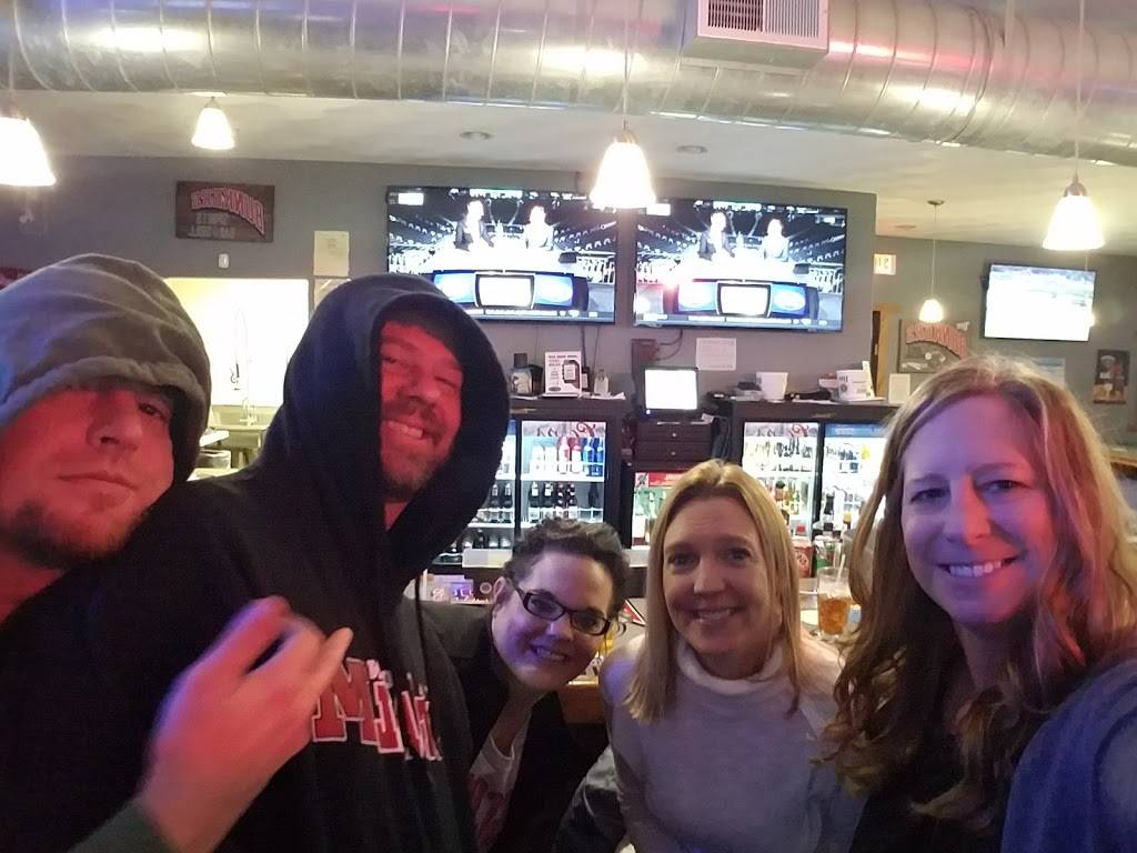 Bunkers Bar & Grill | restaurant | 229 N Janesville St, Milton, WI 53563, USA | 6085800205 OR +1 608-580-0205