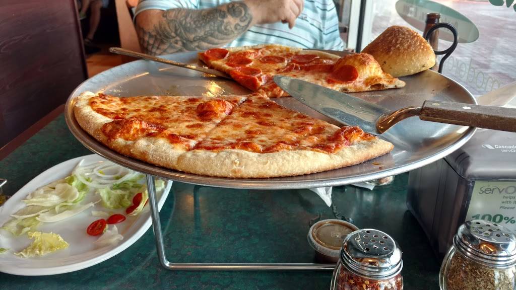 Pomodoro | restaurant | 12152 Fairfax Towne Center, Fairfax, VA 22033, USA | 7032737405 OR +1 703-273-7405