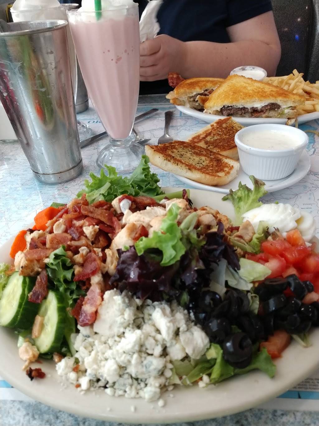 Buddys Diner | restaurant | 1725 Coburg Rd, Eugene, OR 97401, USA | 5413446583 OR +1 541-344-6583