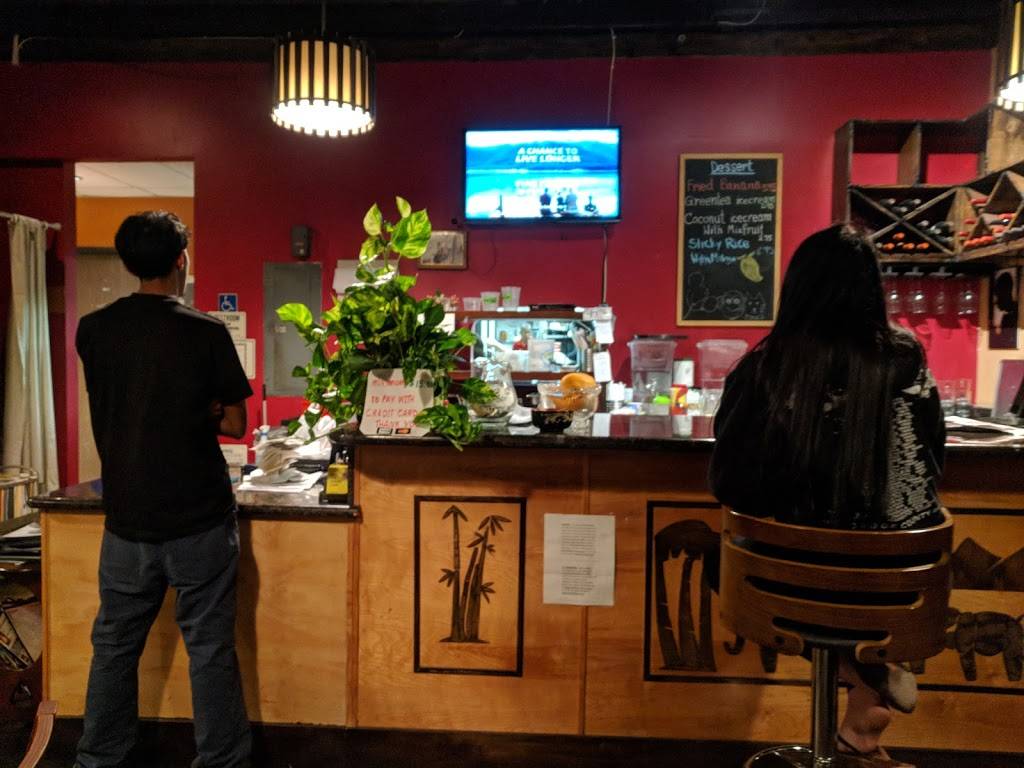 Mays Thai Kitchen | restaurant | 3832 E Anaheim St, Long Beach, CA 90804, USA | 5624943003 OR +1 562-494-3003