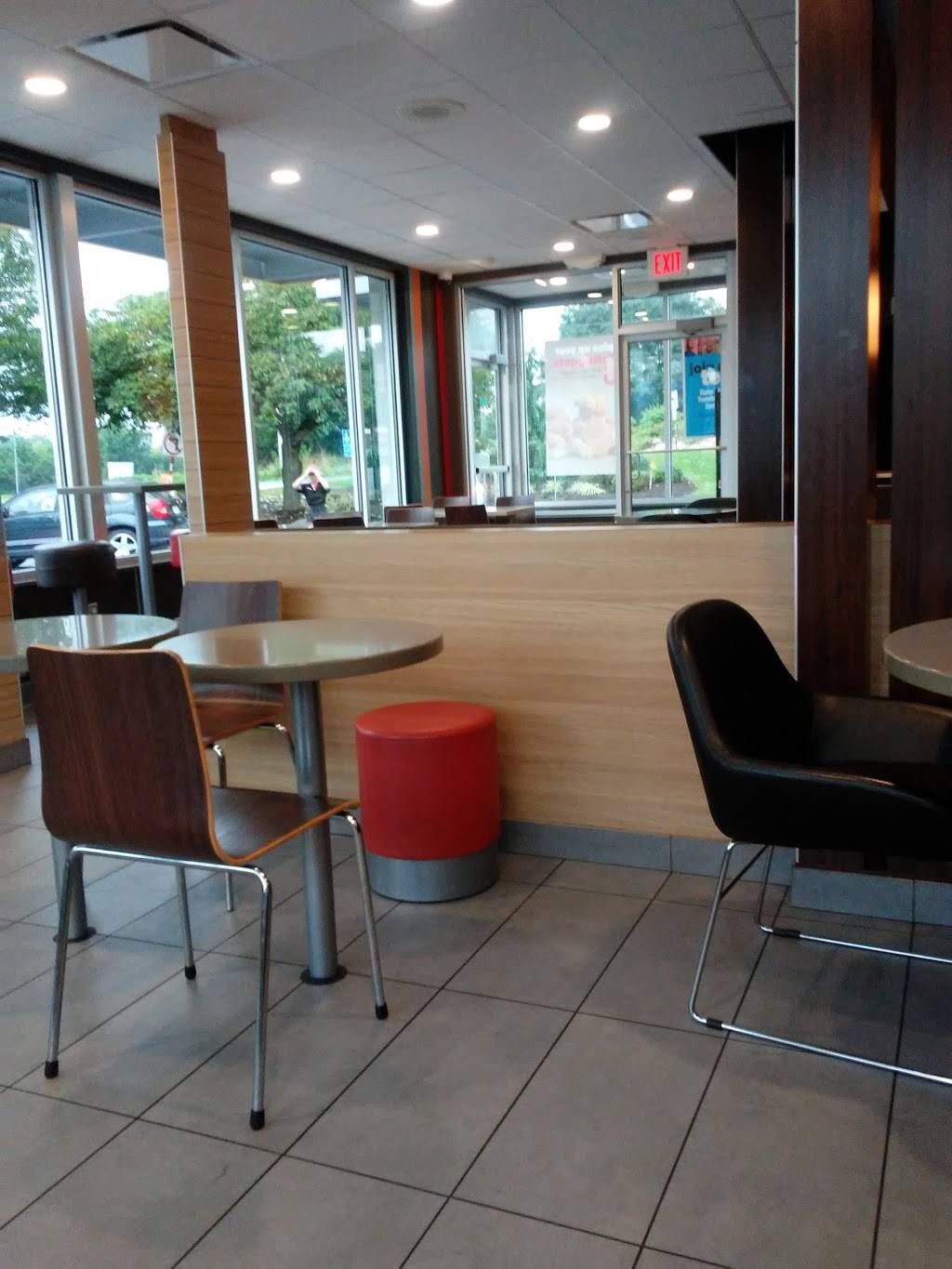 McDonalds | cafe | 1725 Quentin Rd, Lebanon, PA 17042, USA | 7173066565 OR +1 717-306-6565