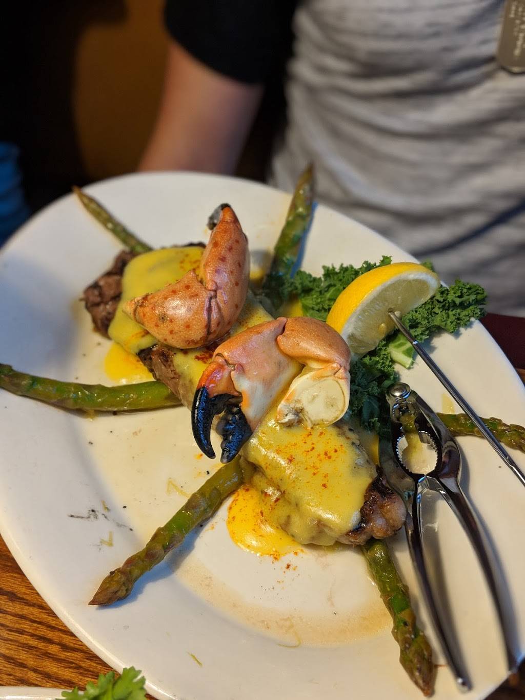 Skoogs Parkside Supper Club | restaurant | 932 N Broadway St #1514, Menomonie, WI 54751, USA | 7152356124 OR +1 715-235-6124