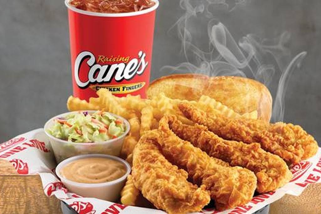 Raising Canes Chicken Fingers | meal takeaway | 501 E 10th St, Greenville, NC 27858, USA | 8665522637 OR +1 866-552-2637