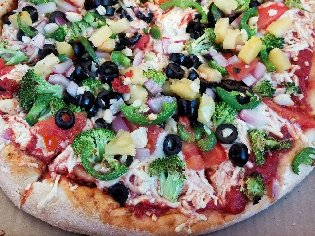 Wedge Pizzeria | restaurant | 517 S Riverside Dr, Iowa City, IA 52246, USA | 3193376677 OR +1 319-337-6677