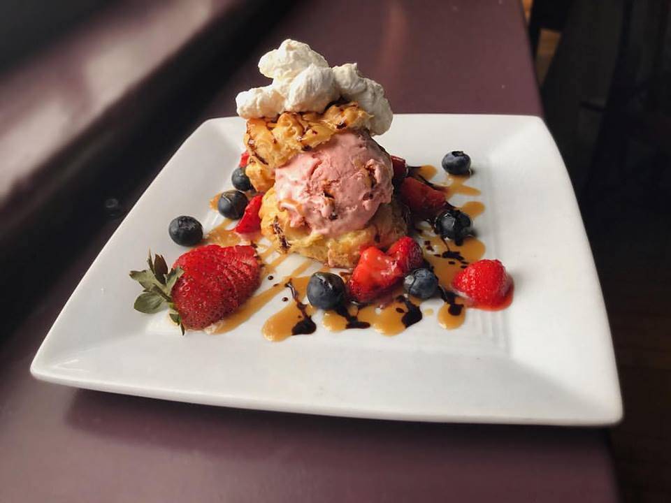 Blue Heron Restaurant | restaurant | 112 N Main St, Sunderland, MA 01375, USA | 4136652102 OR +1 413-665-2102