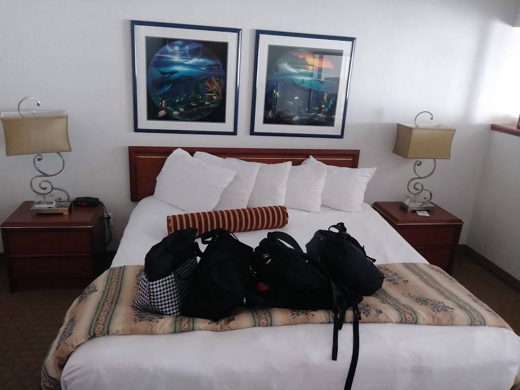 Shilo Inns Ocean Shores | night club | 707 Ocean Shores Blvd NW, Ocean Shores, WA 98569, USA | 3602894600 OR +1 360-289-4600