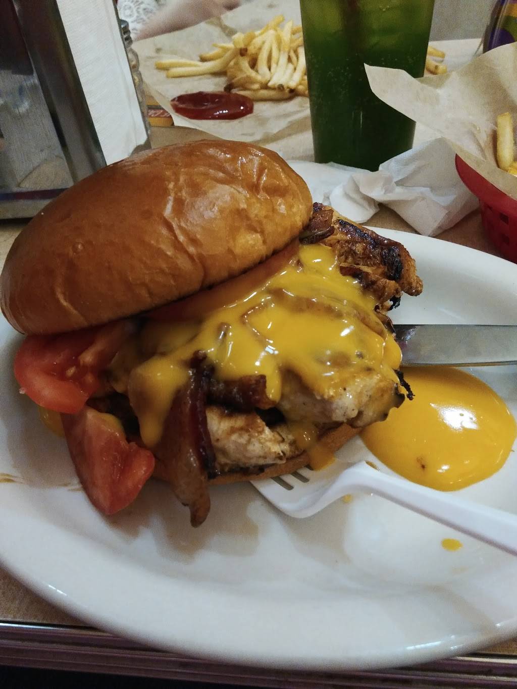 Johnsens Blue Top Drive In | restaurant | 8801 Indianapolis Blvd, Highland, IN 46322, USA | 2198381233 OR +1 219-838-1233