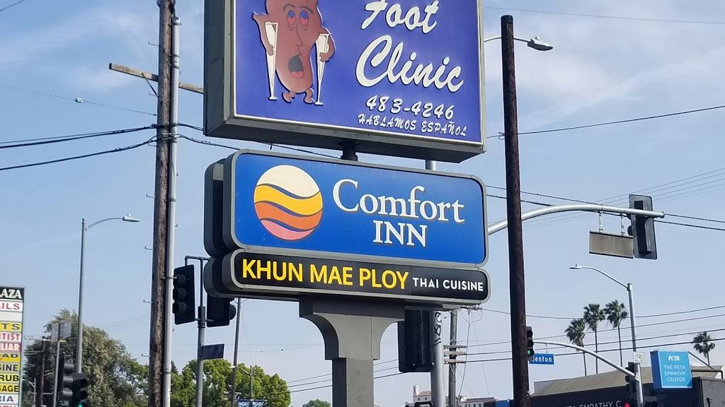 Khun Mae Ploy Thai Cuisine | restaurant | 2703 Sunset Blvd, Los Angeles, CA 90026, USA | 2134832105 OR +1 213-483-2105