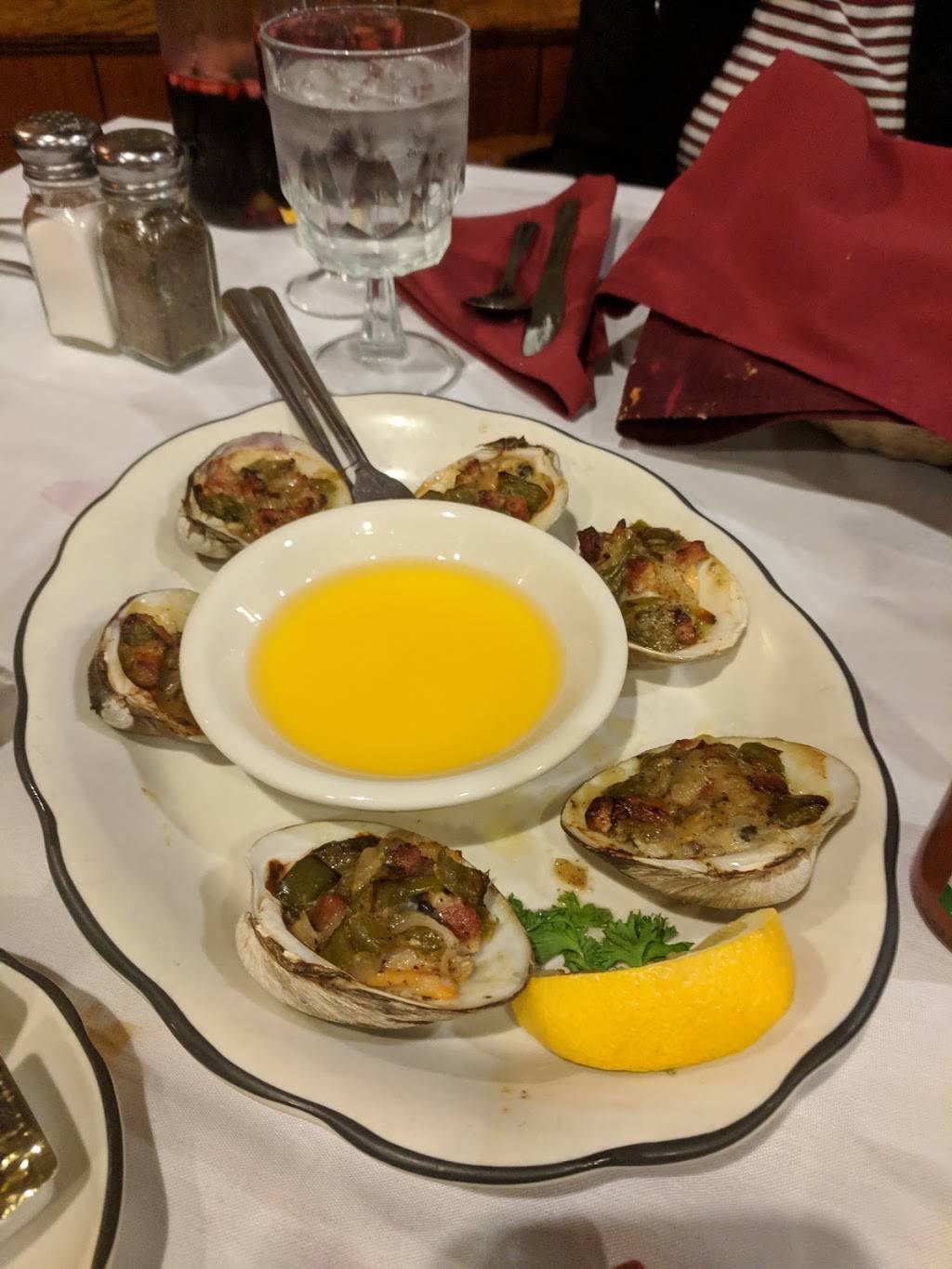 Michaels Steak & Lobster House | restaurant | 6209 Eastern Ave, Baltimore, MD 21224, USA | 4106336485 OR +1 410-633-6485