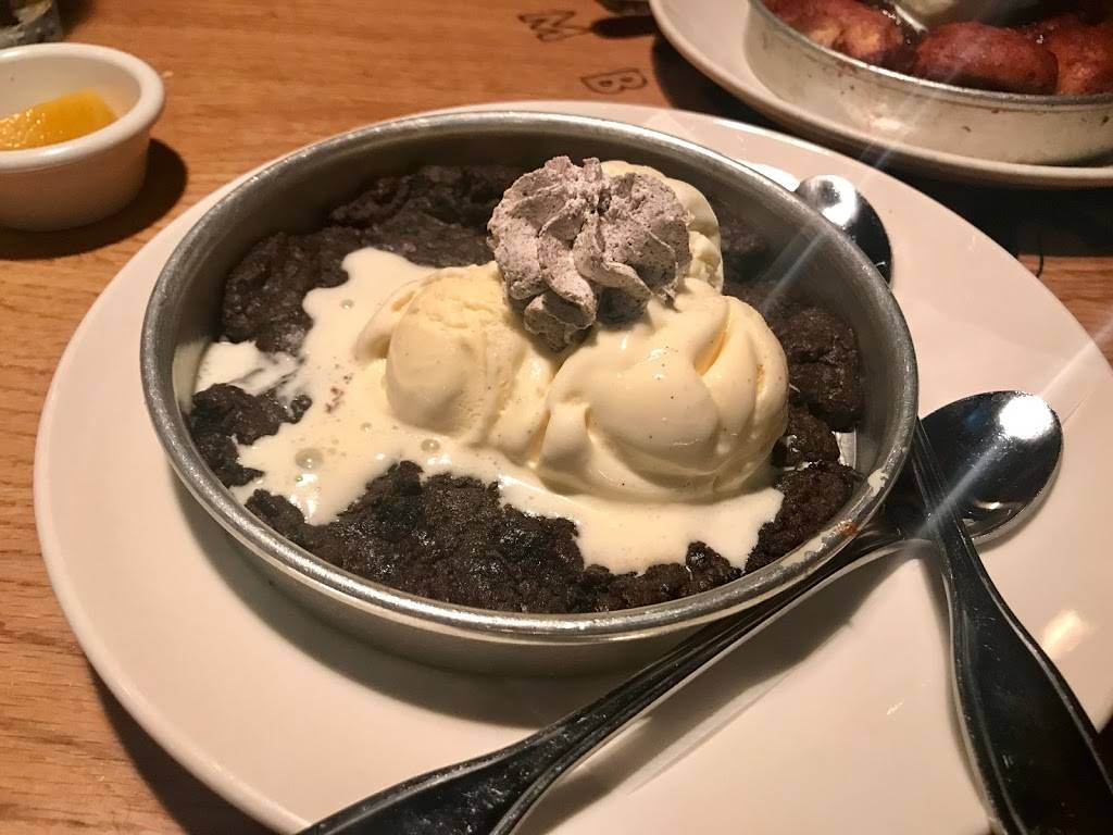 BJs Restaurant & Brewhouse | restaurant | 11101 183rd St, Cerritos, CA 90703, USA | 5624670850 OR +1 562-467-0850