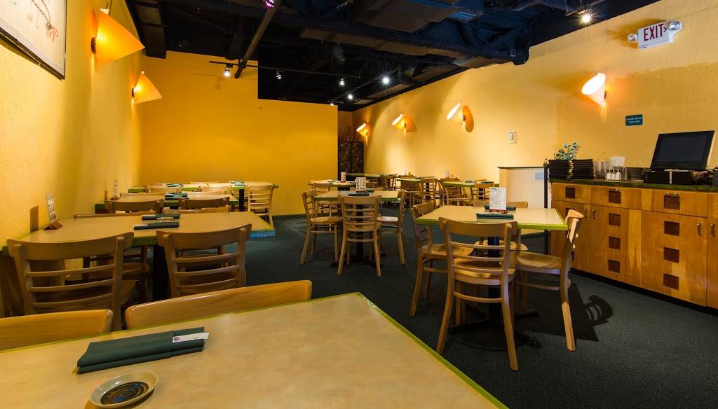 Sushi Tom | restaurant | 1396 SW 160th Ave # 4, Sunrise, FL 33326, USA | 9543853688 OR +1 954-385-3688