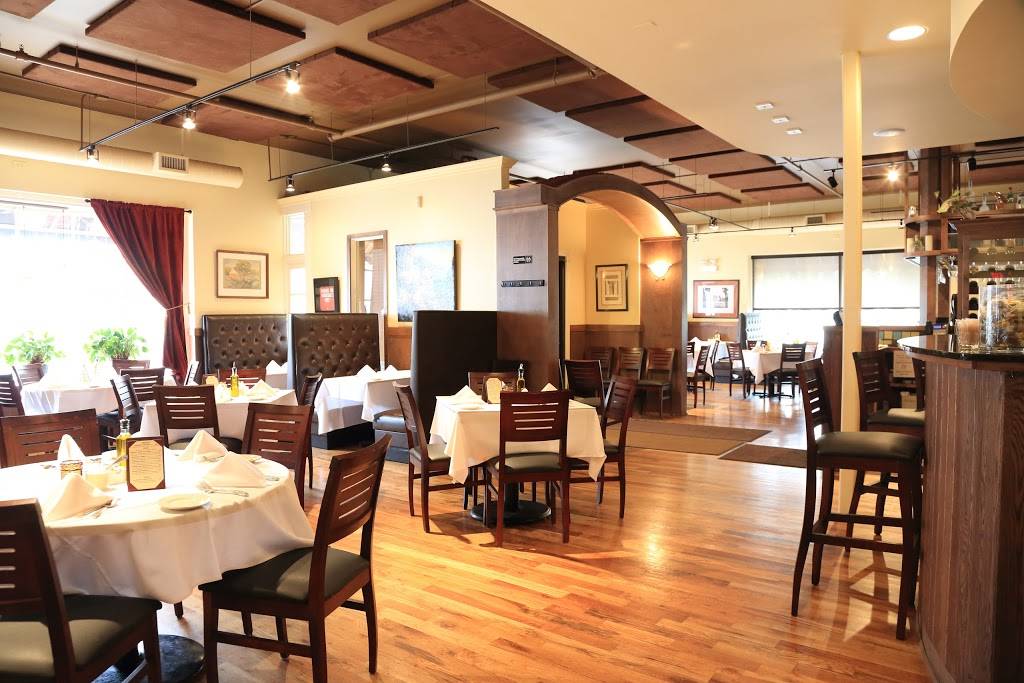 Gusto Italiano Restaurant | restaurant | 1834 Glenview Rd, Glenview, IL 60025, USA | 8477295444 OR +1 847-729-5444