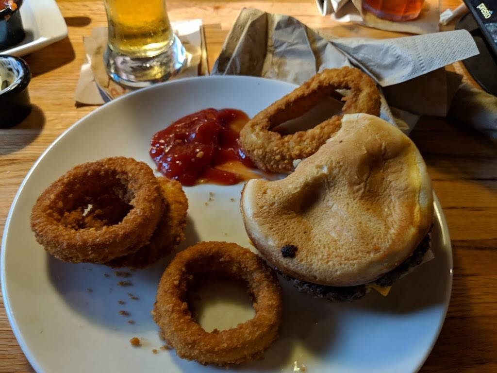 Applebees Grill + Bar | restaurant | 787 E Chicago St, Coldwater, MI 49036, USA | 5172781432 OR +1 517-278-1432