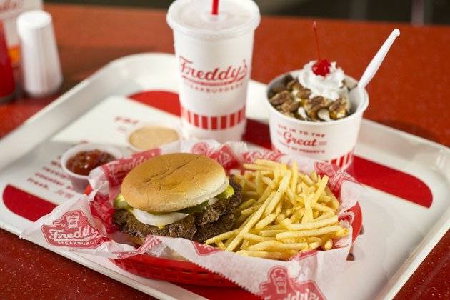 Freddys Frozen Custard & Steakburgers | restaurant | 7707 Interstate 35 Access Rd, San Antonio, TX 78224, USA | 2109219000 OR +1 210-921-9000