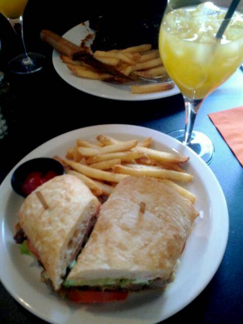 The Corner Bistro & Wine Bar | restaurant | 213 Penn St, Baltimore, MD 21230, USA | 4107271155 OR +1 410-727-1155