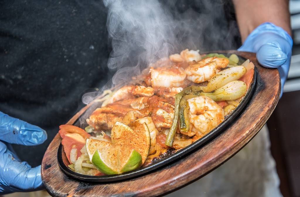 Las Palmas | restaurant | 140 Main St Market Pl, Cartersville, GA 30120, USA | 7703862977 OR +1 770-386-2977