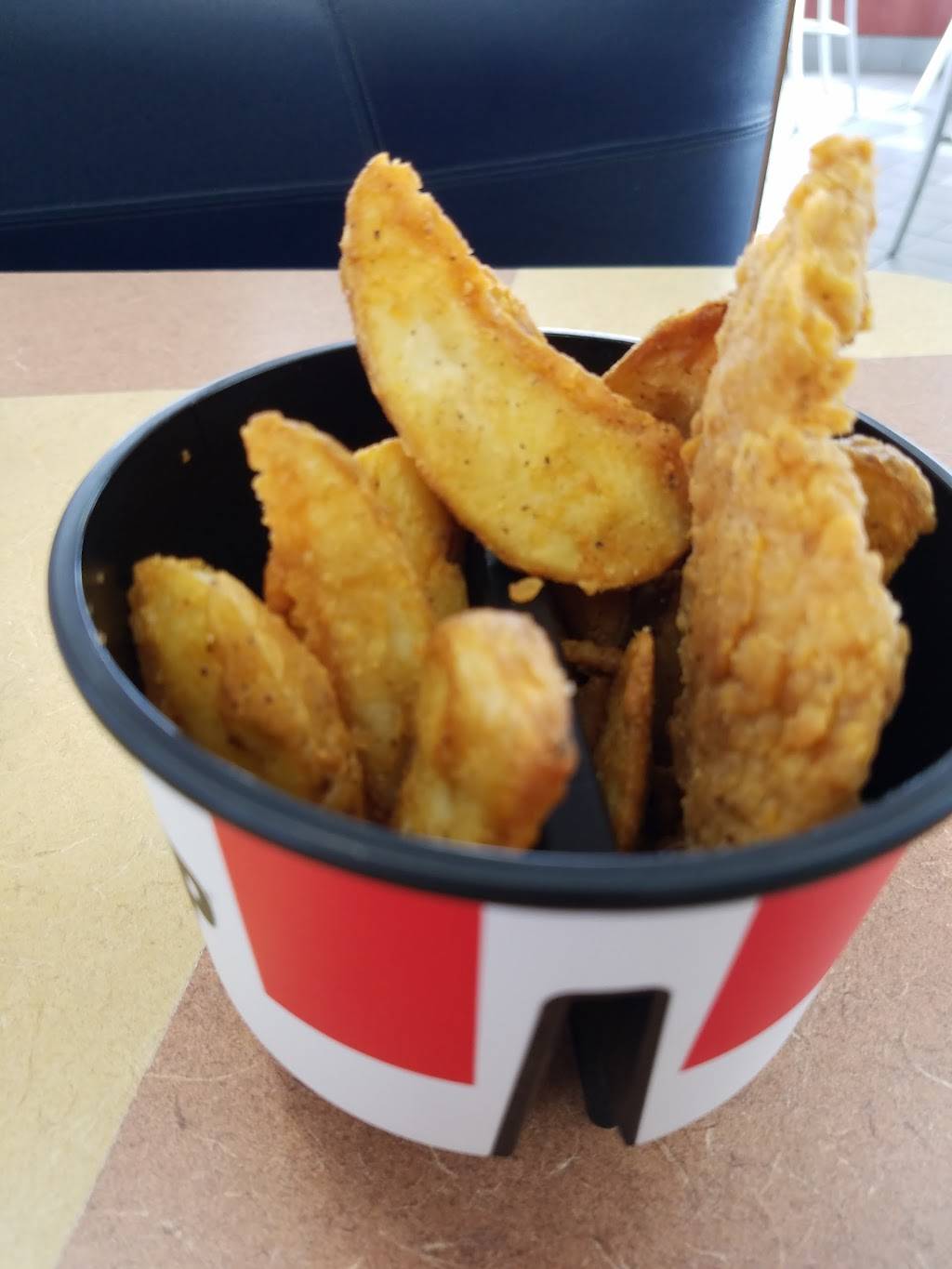 KFC | restaurant | 3381 Virginia Beach Blvd, Virginia Beach, VA 23452, USA | 7574638246 OR +1 757-463-8246