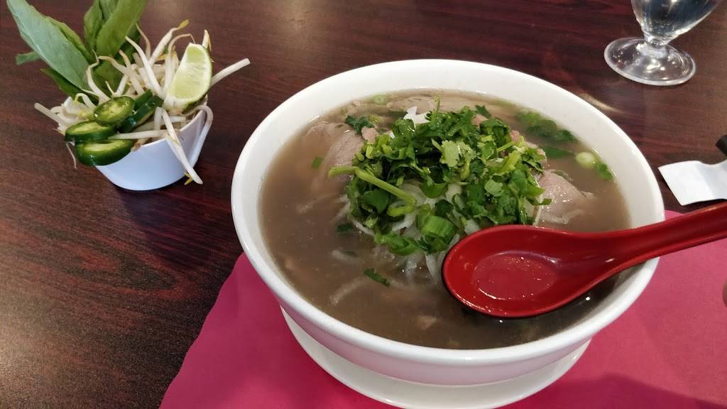 VStar Restaurant And Lounge | restaurant | 602 Merrimack St, Lowell, MA 01852, USA | 9784551101 OR +1 978-455-1101