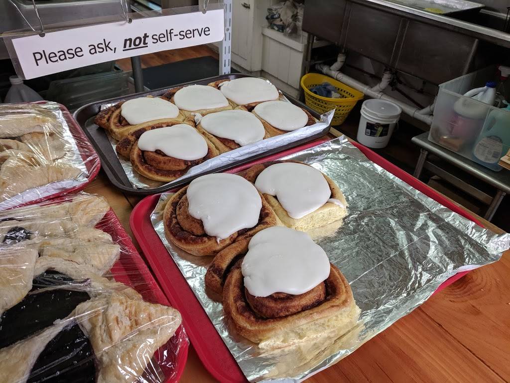 Gemmes General Store | restaurant | 773 Sebago Rd, Sebago, ME 04029, USA | 2077875118 OR +1 207-787-5118