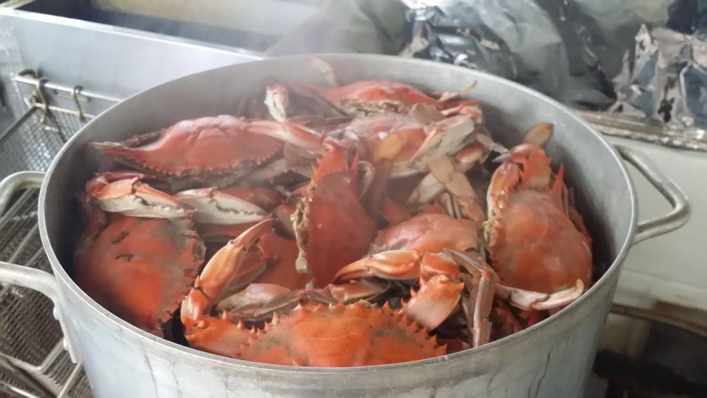 Ameri-Kor Seafood former Bay Seafood | restaurant | 111 Brook Ave, South Hill, VA 23970, USA | 4344472365 OR +1 434-447-2365