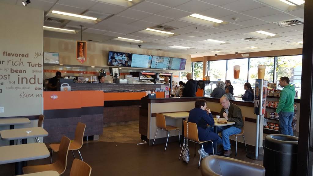 Dunkin | bakery | 411-D Universal Dr, North Haven, CT 06473, USA | 2032391962 OR +1 203-239-1962