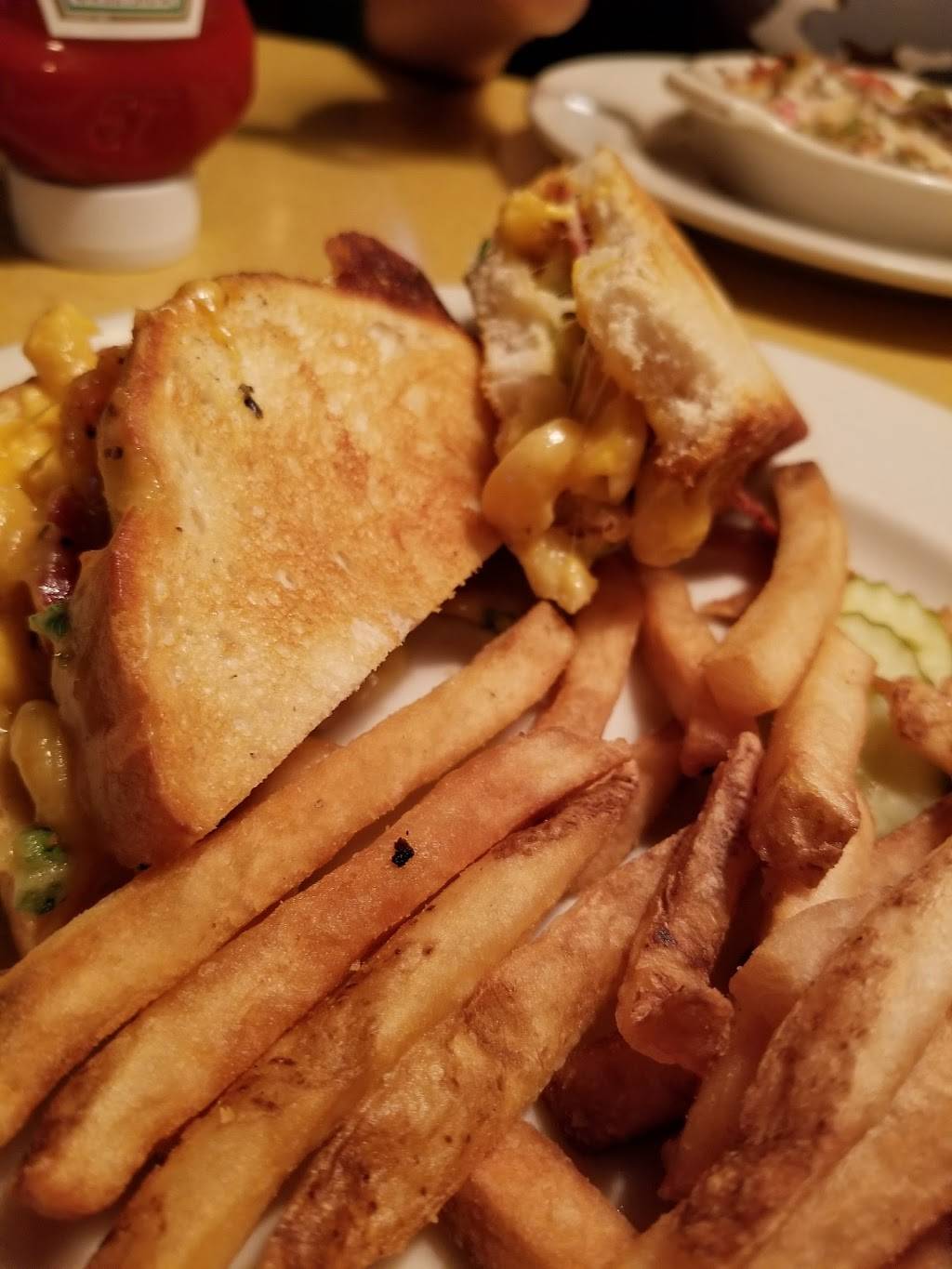 Old Chicago | restaurant | 2349 W 29th St, Greeley, CO 80631, USA | 9703301116 OR +1 970-330-1116