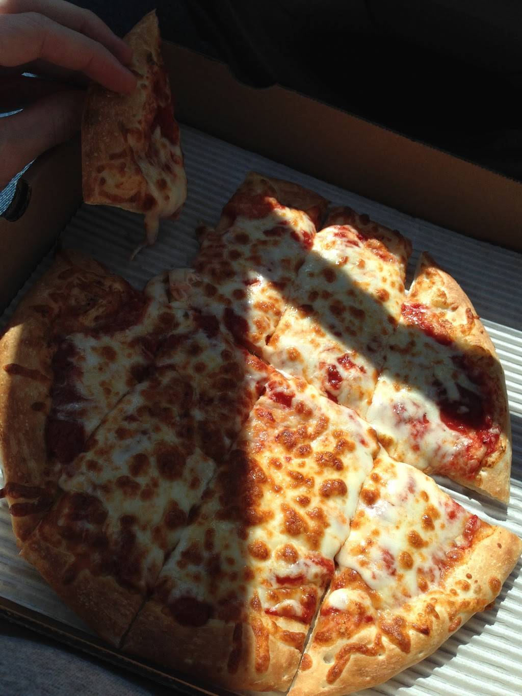 Crenos Pizza | restaurant | 279 Deo Dr, Newark, OH 43055, USA | 7403661511 OR +1 740-366-1511