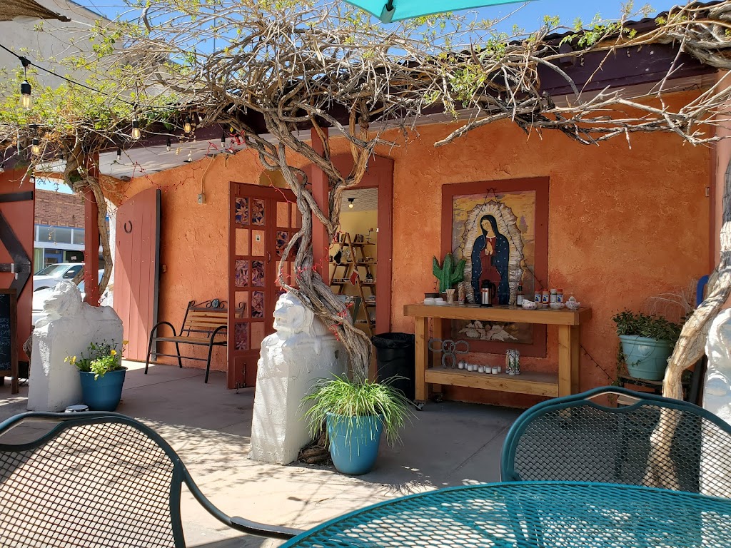The Giddy up Cafe | restaurant | 313 N Broadway St, Truth or Consequences, NM 87901, USA | 5758942957 OR +1 575-894-2957