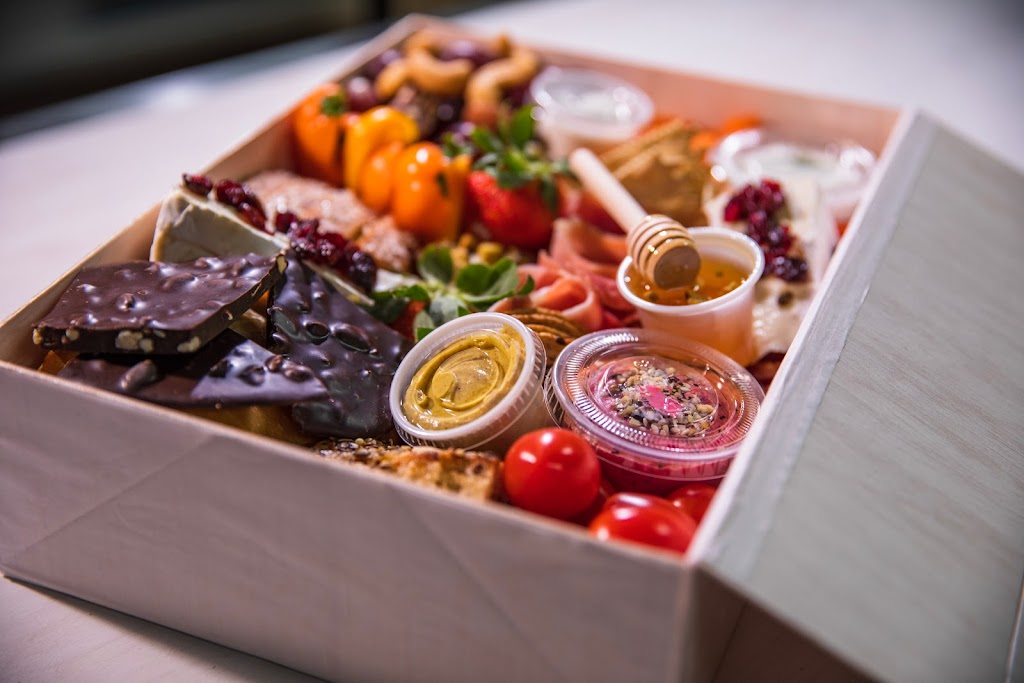 Graze Craze Charcuterie Boards & Boxes - North Stow, OH | restaurant | 3732 Darrow Rd, Stow, OH 44224, USA | 3303823701 OR +1 330-382-3701