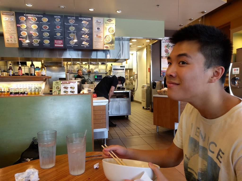 Noodles and Company | restaurant | 1607 Village Market Boulevard Southeast, Leesburg, VA 20175, USA | 7034431284 OR +1 703-443-1284