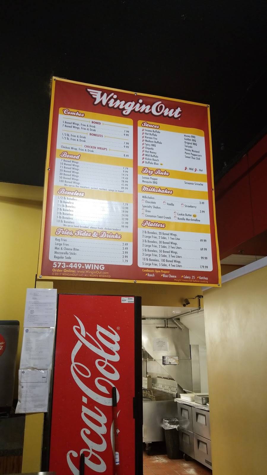 Wingin Out | restaurant | 916 E Broadway, Columbia, MO 65201, USA | 5734499464 OR +1 573-449-9464