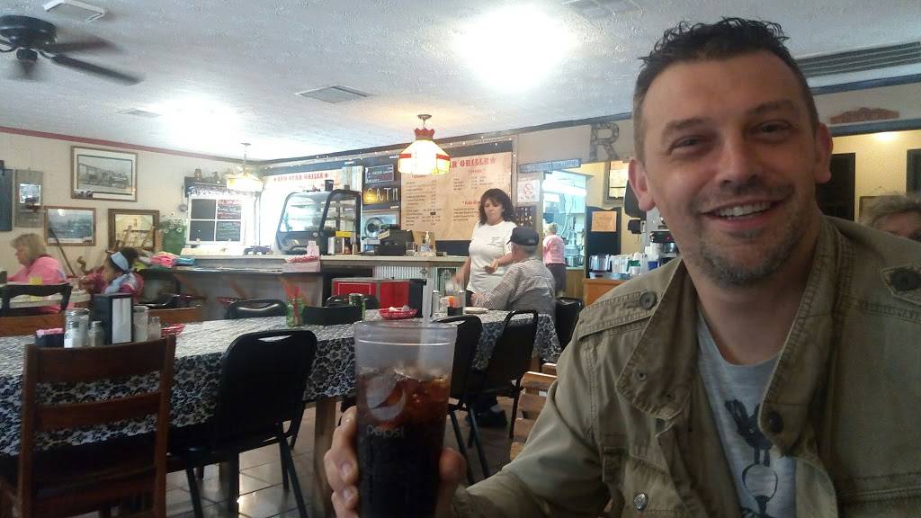 Red Star Grille | restaurant | 2365 Annadell Rd, Pioneer, TN 37847, USA | 4236637827 OR +1 423-663-7827