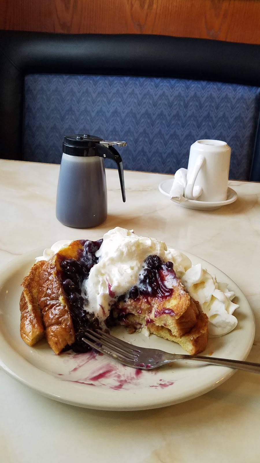 Lake Mills Family Restaurant | restaurant | 962 Mulberry St, Lake Mills, WI 53551, USA | 9206485414 OR +1 920-648-5414