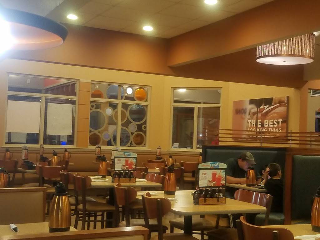 IHOP | bakery | 339 Portion Rd, Ronkonkoma, NY 11779, USA | 6315805600 OR +1 631-580-5600