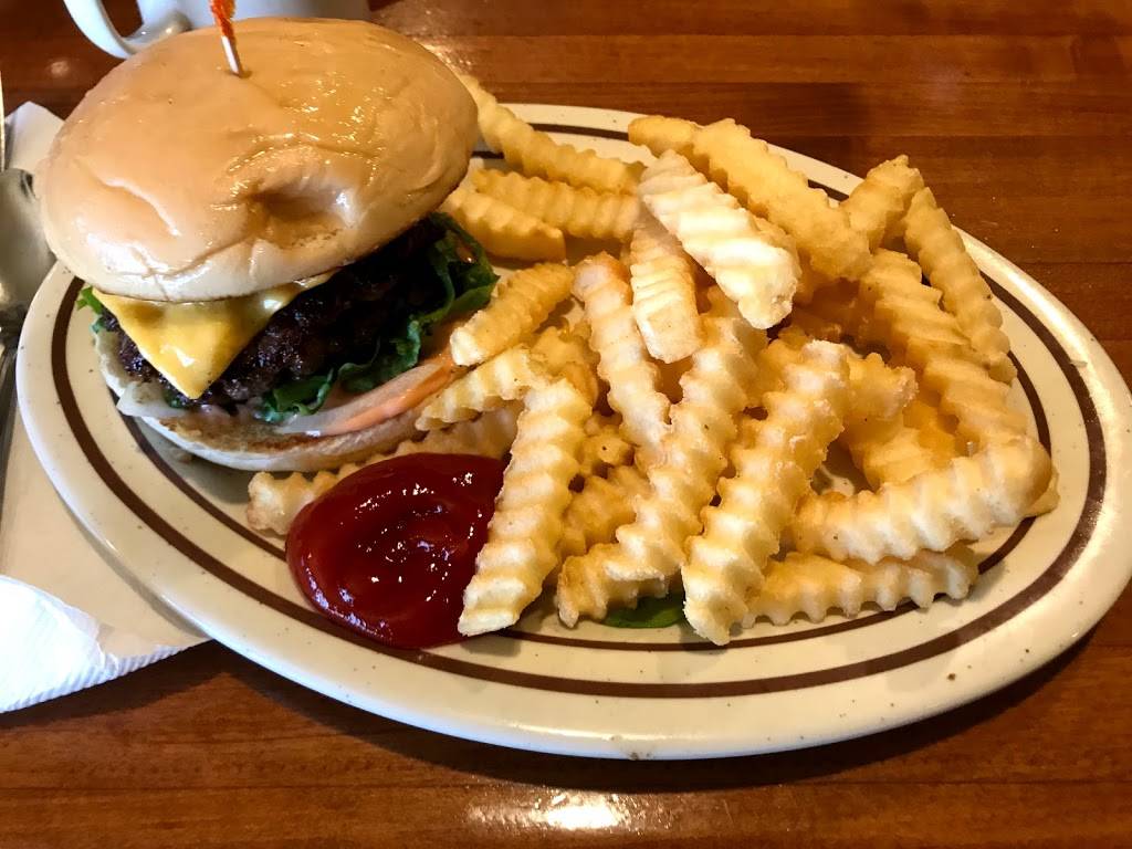 Hillbillys Cabin Restaurant | restaurant | 308 McCrary Dr, Morristown, TN 37814, USA | 4235872343 OR +1 423-587-2343